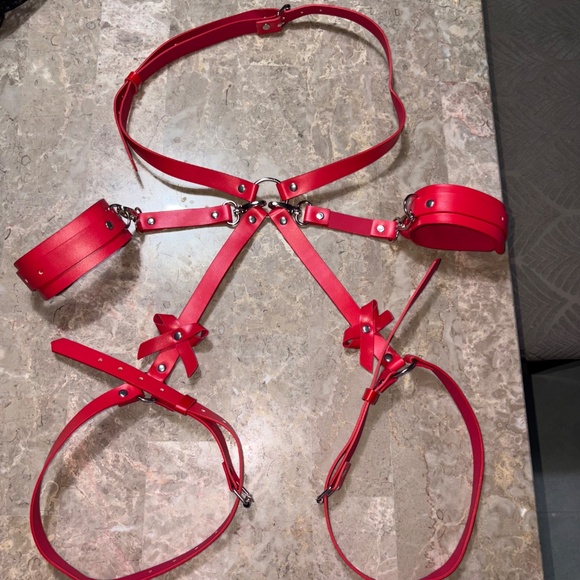 NWOT Body Harness Belt with Handcuffs for Women, Bondage Restraint for Cosplay - Picture 4 of 8